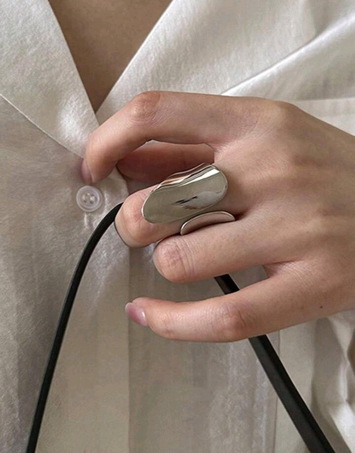 Anillo abierto minimalista