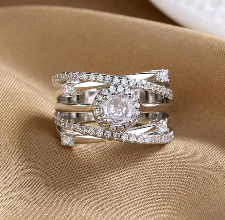 Anillo de circonia