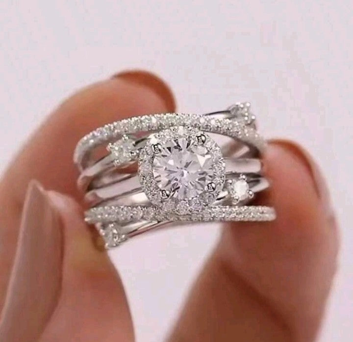 Anillo de circonia