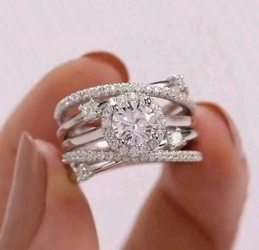 Anillo de circonia