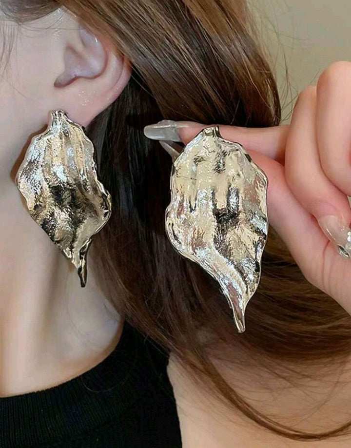 Pendientes únicos con forma de hoja