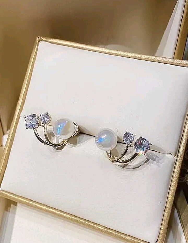 Pendientes Ear Cuff de perlas y diamantes
