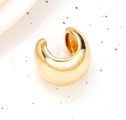 Abrazadera de oreja "Bold Glam"