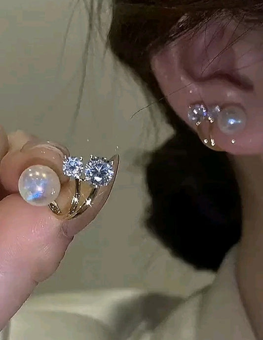 Pendientes Ear Cuff de perlas y diamantes