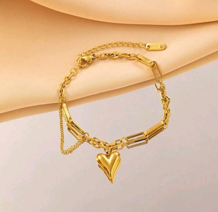 Pulsera con colgante con forma de corazón