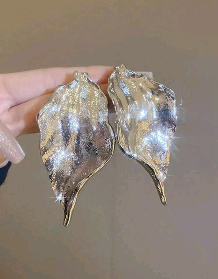 Pendientes únicos con forma de hoja